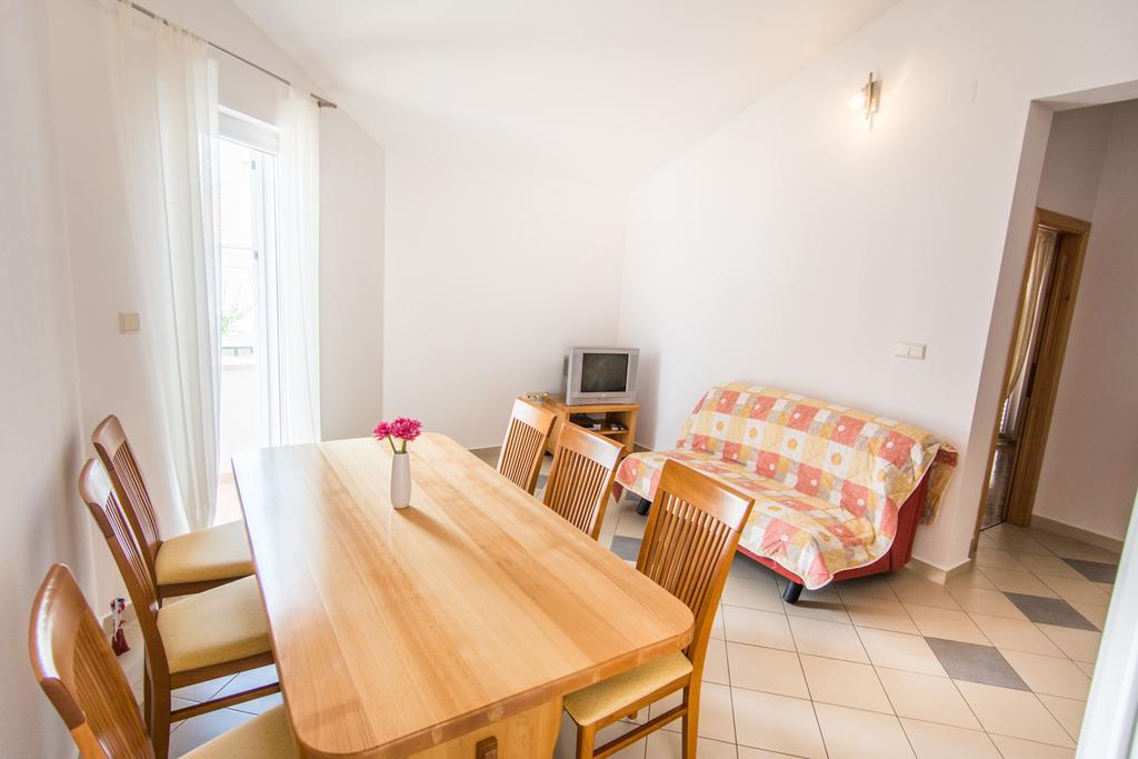 Apartments Basilea Biograd Na Moru Room photo