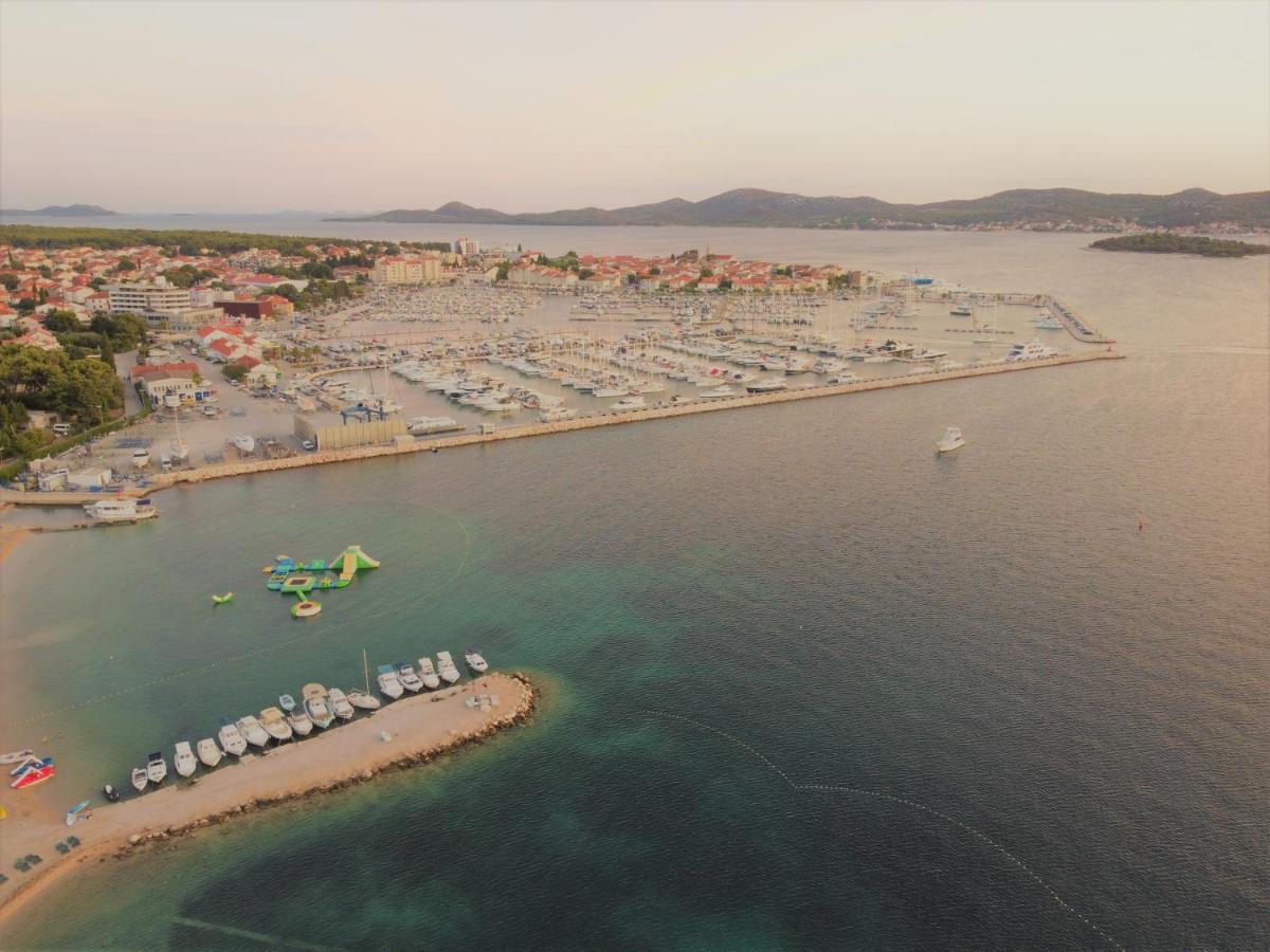 Apartments Basilea Biograd Na Moru Exterior photo